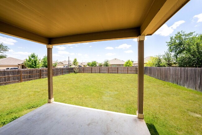 Building Photo - 4 Bedroom Corner Lot Rental with Spacious ...