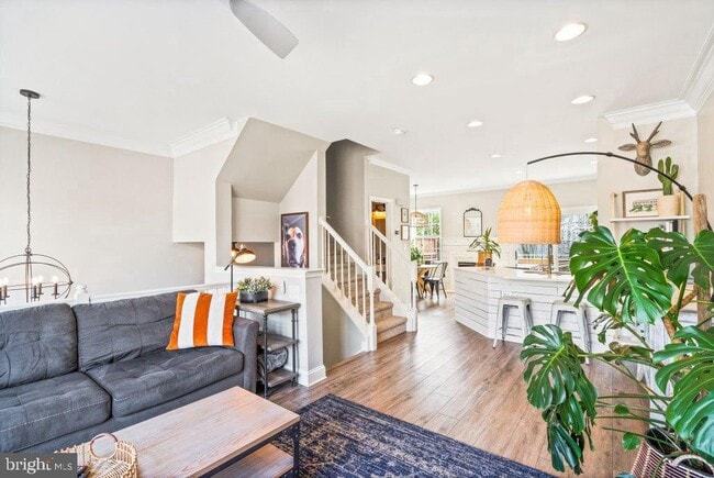 Building Photo - 10136 Pale Rose Loop