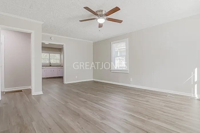 Building Photo - 106 Keyes St