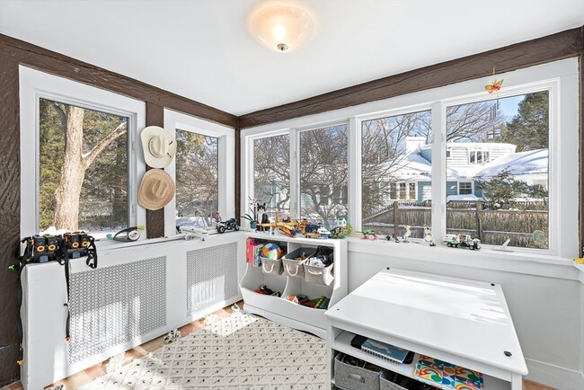 Building Photo - 23 Jefferson Rd