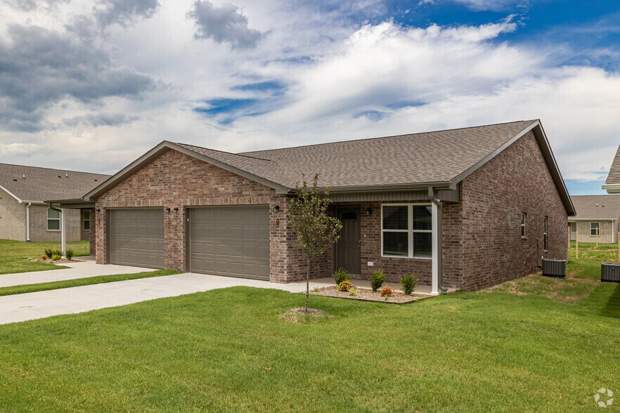 Primary Photo - Mason Valley Townhomes