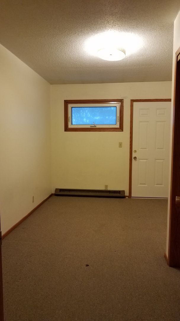 Building Photo - Hillside Triplex