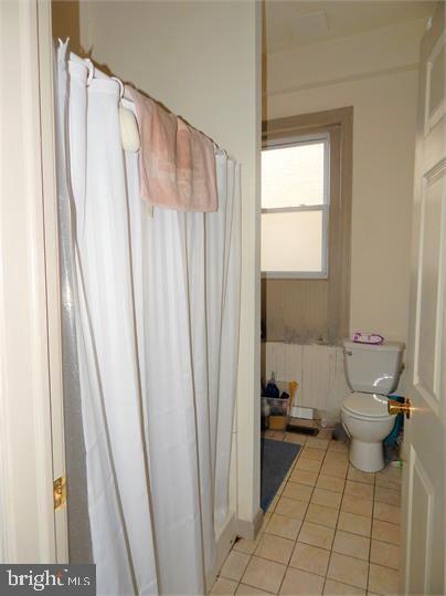 Building Photo - 1621 W Diamond St