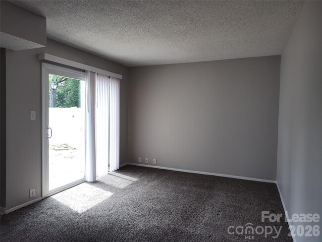 Building Photo - 7001 Stonington Ln