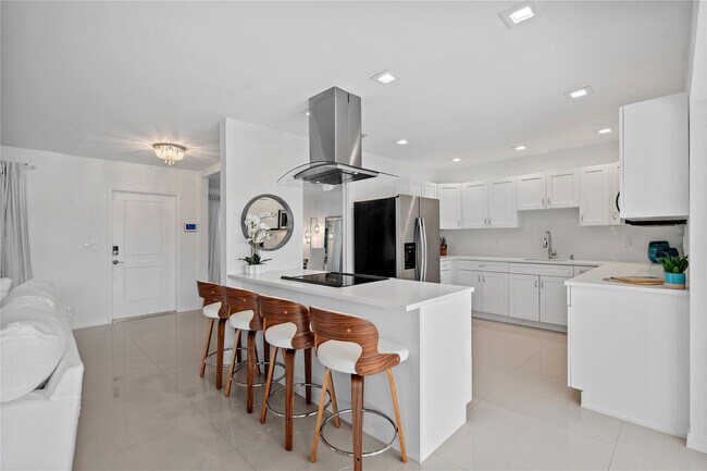 Building Photo - 1410 SE 12th St