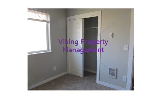 Building Photo - 881-883 SW 2nd St