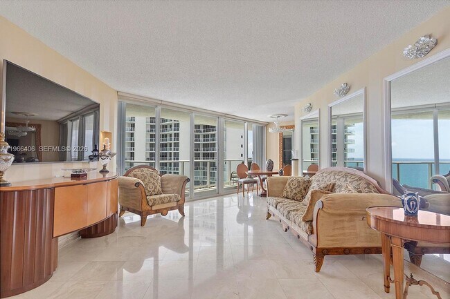 Building Photo - 16445 Collins Ave