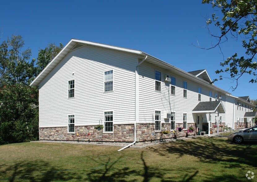 Building Photo - Maple Glen Estates
