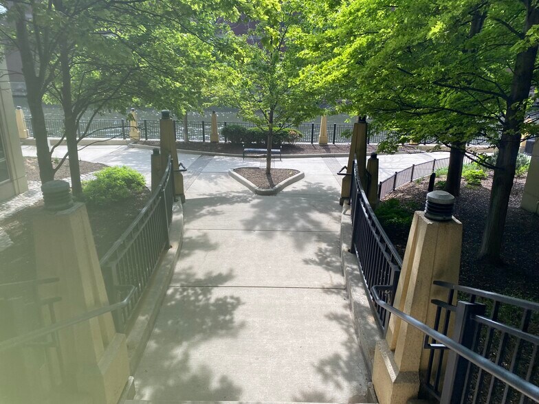 Building Photo - 700 N Larrabee St