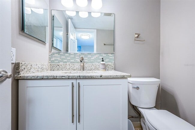 Building Photo - 6104 Palma Del Mar Blvd S