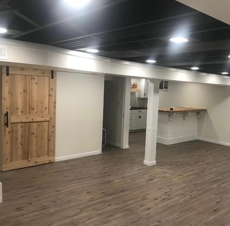 Building Photo - 1500 Pinetree Ln