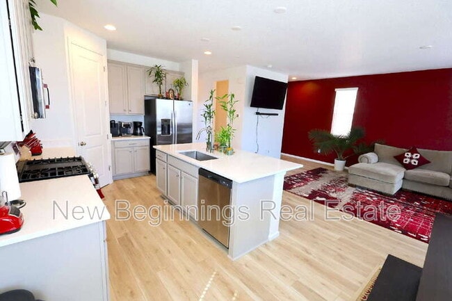 Building Photo - 16487 Mountain Flax Dr