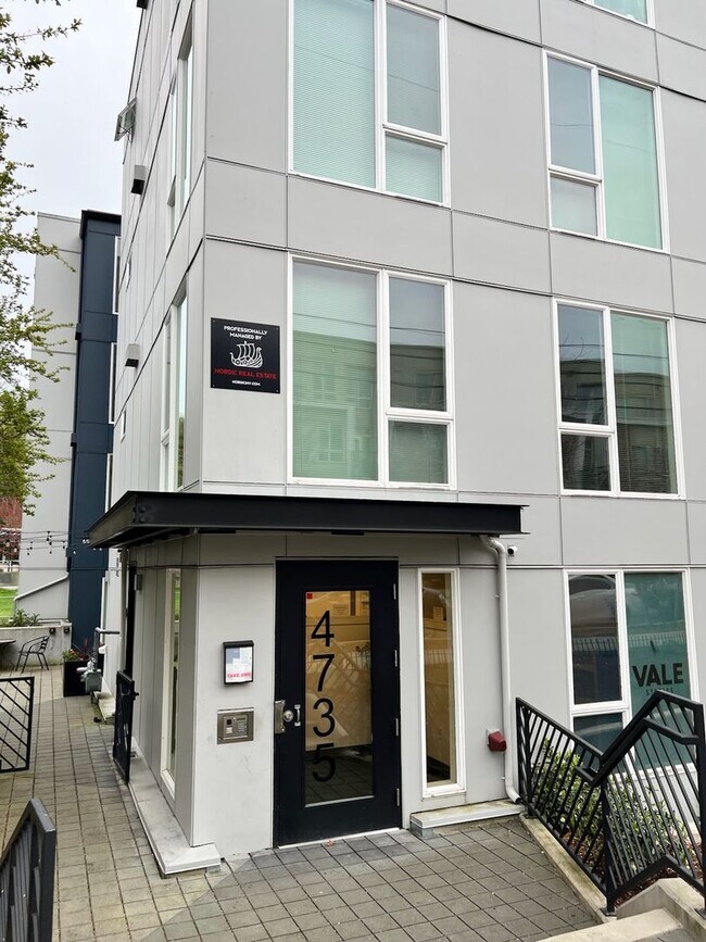 Interior Photo - Vale Studios