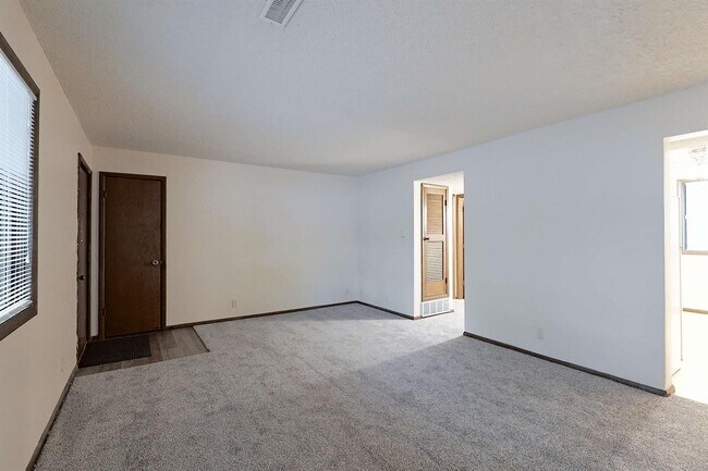 Building Photo - 4501 Madison Ave