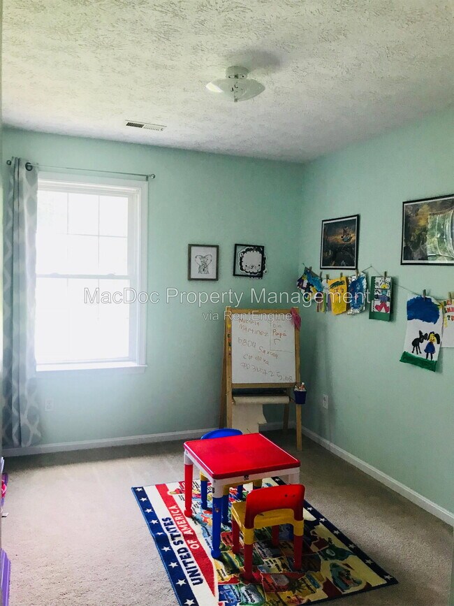 Building Photo - 6804 Saxony Cir