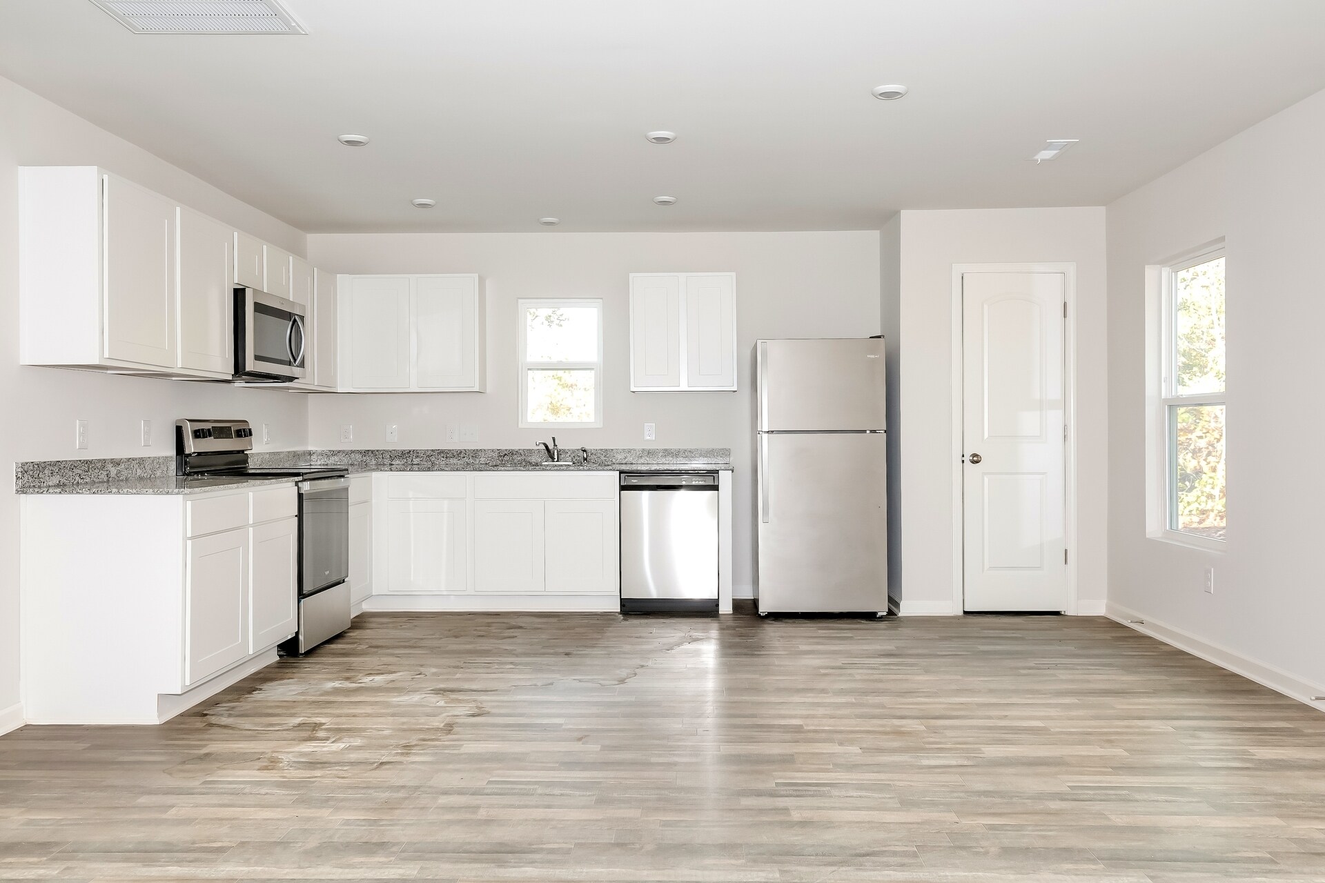 Building Photo - 6405 Century Ln