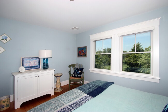 Building Photo - 351 Barlows Landing Rd