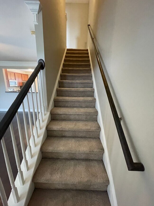 Building Photo - Lenox Village!