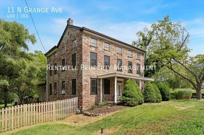 Building Photo - 11 N Grange Ave