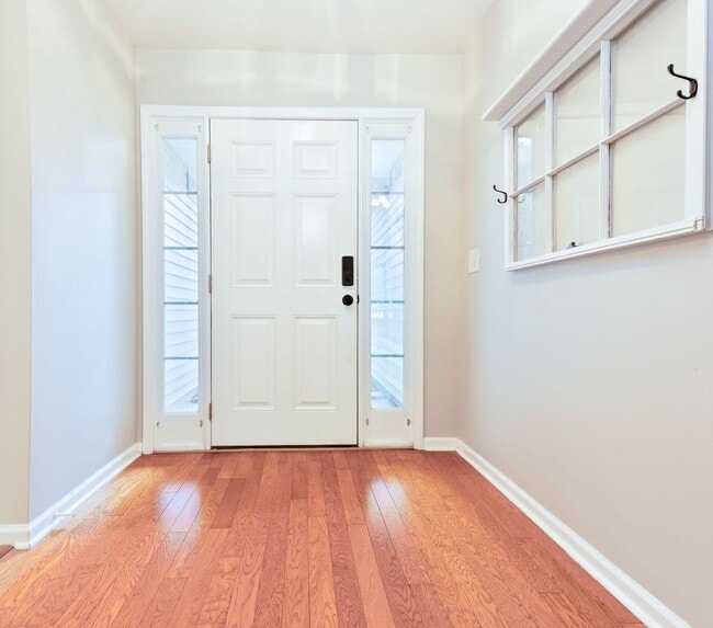 Building Photo - Serenity Meets Everyday Convenience!