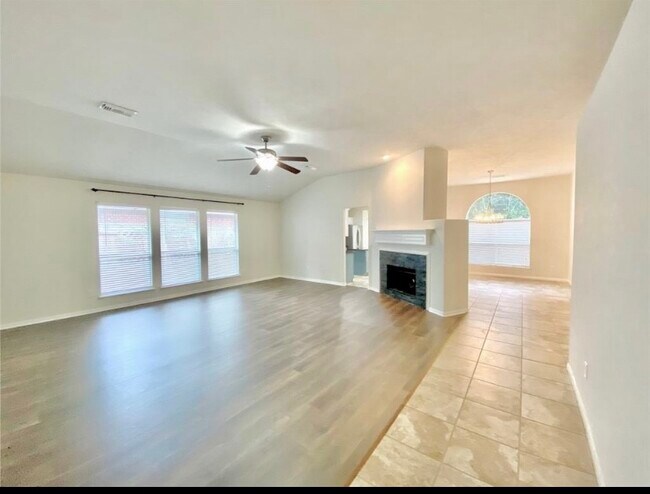Building Photo - 6 Tivoli Garden Ct