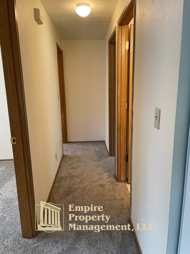 Building Photo - 3819 Dove Ln