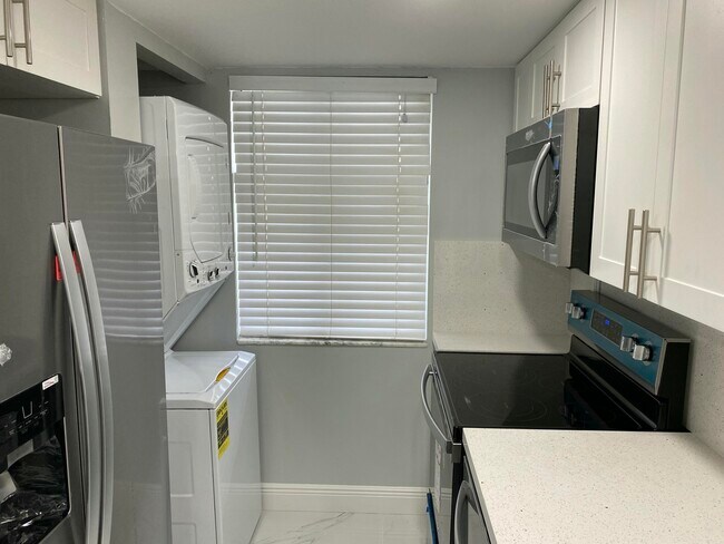 Building Photo - 2788 Tennis Club Dr