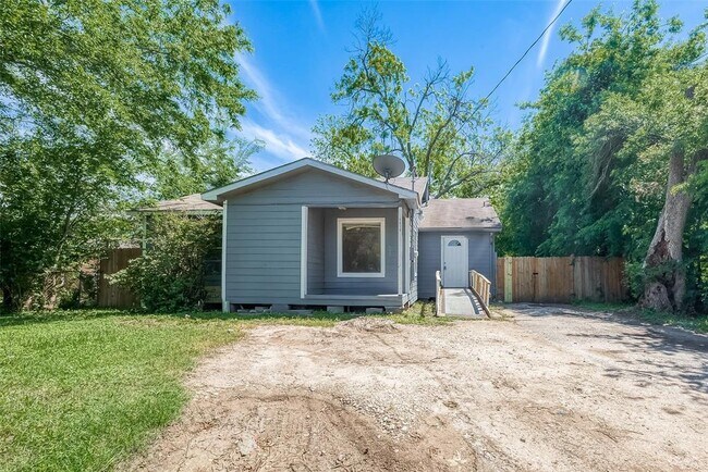 Building Photo - 4810 Carmen St