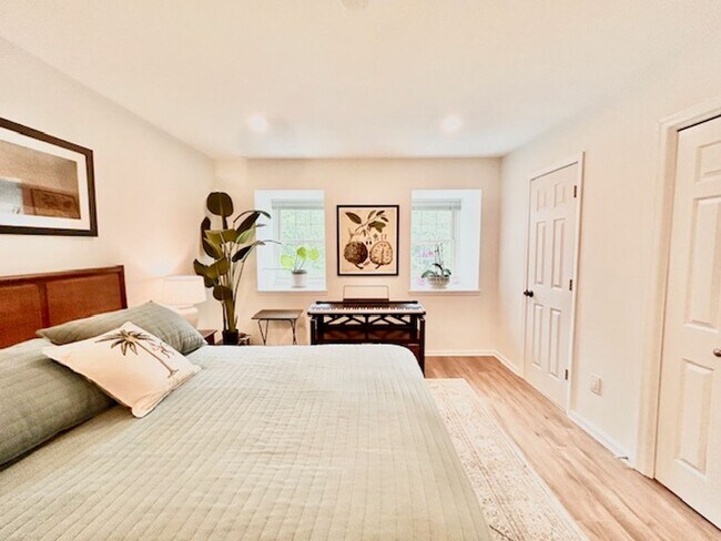 Building Photo - Welcome to DC Living!