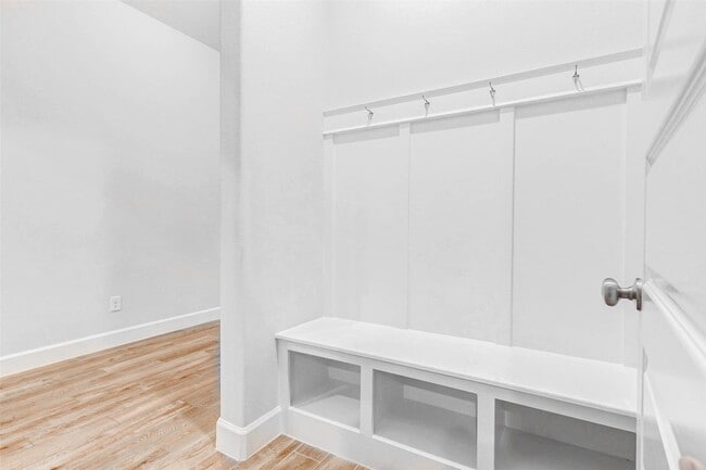 Building Photo - 624 Cape Capri Dr