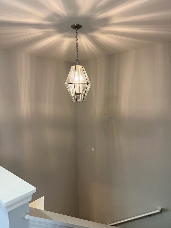 Building Photo - 705 Keystone Ln