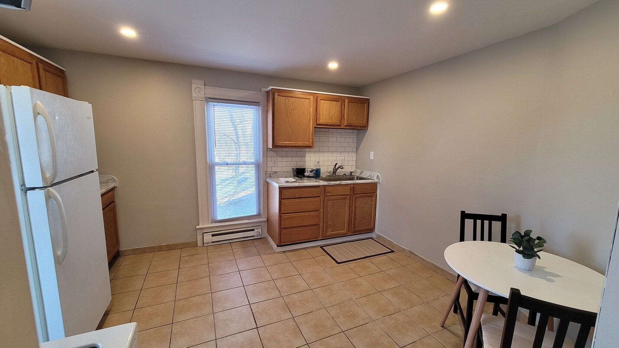 Building Photo - 125 Litchfield Ave SE