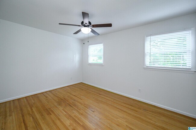 Building Photo - 1064 Sherbrooke Dr