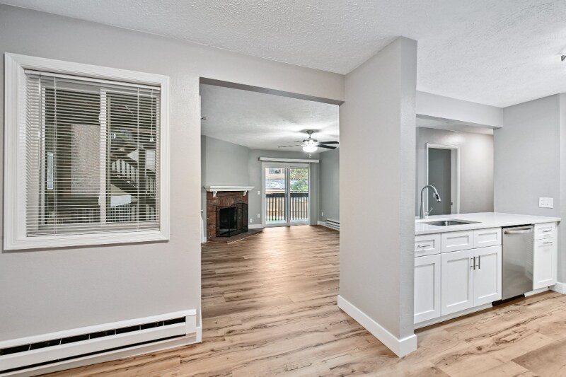 Building Photo - 14896 E 2nd Ave