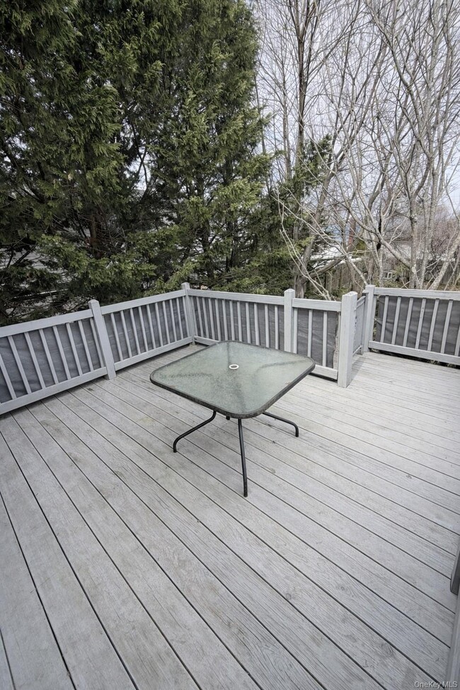 Building Photo - 308 Kansas St