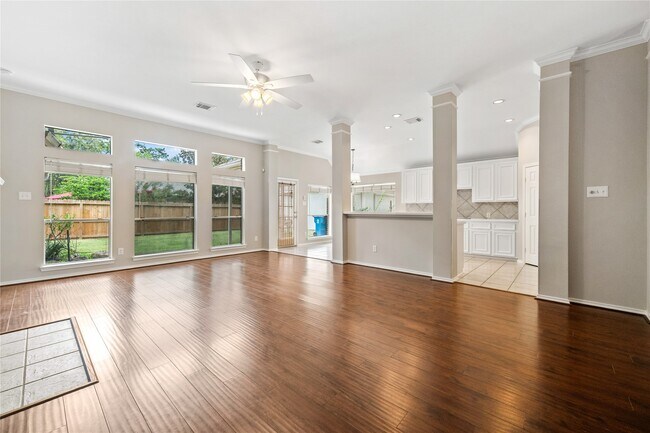 Building Photo - 8415 Trophy Pl Dr