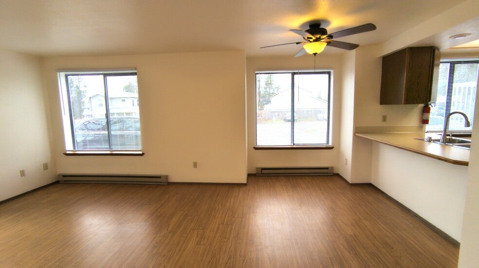 Building Photo - 2288 Douglas Rd