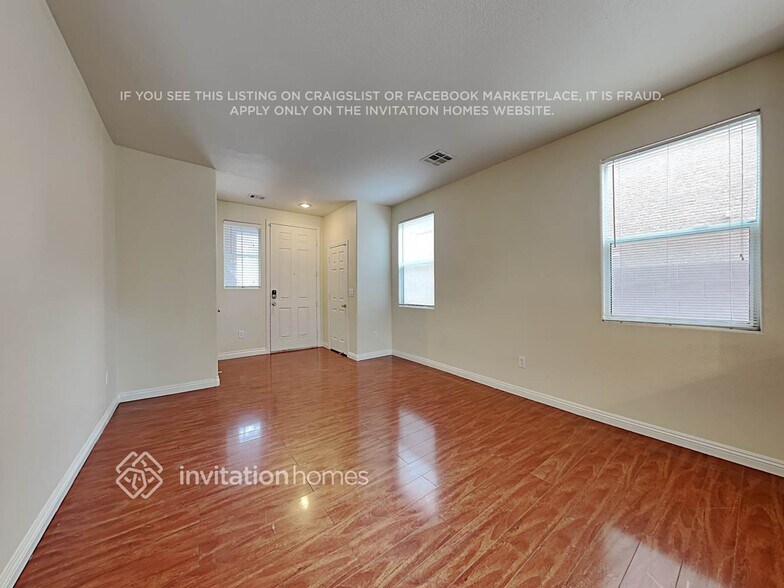 Building Photo - 2609 Courlan Dr