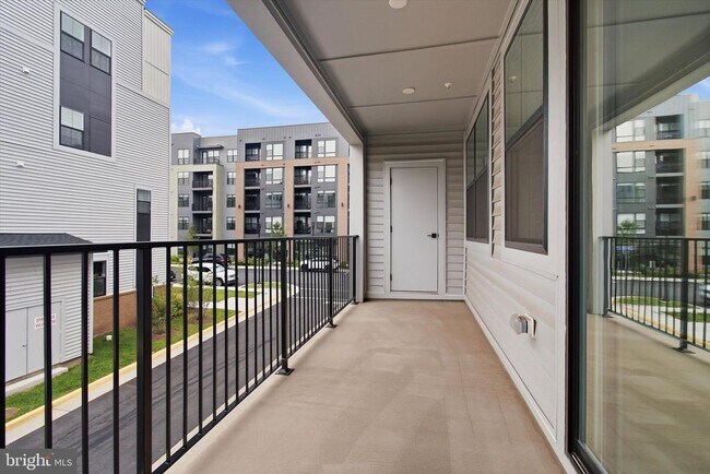 Building Photo - 4765 Sully Pt Ln