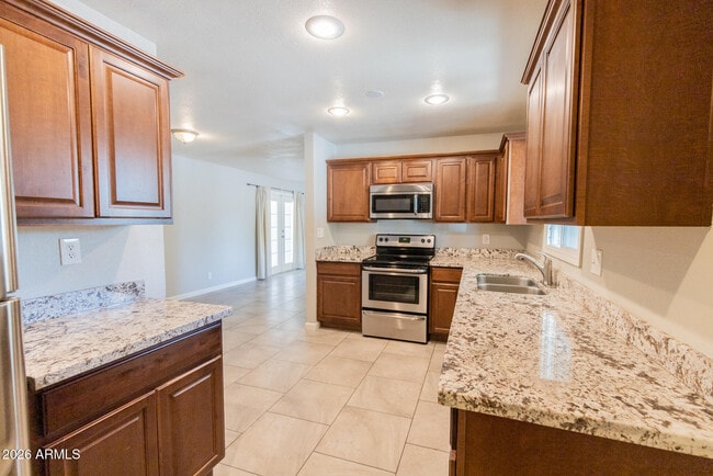 Building Photo - 1620 S Hardy Dr