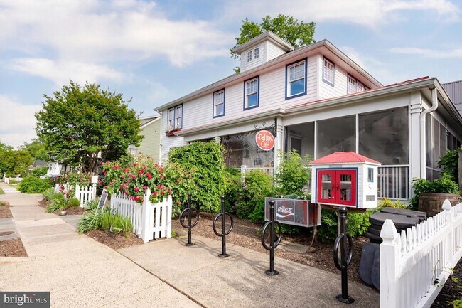 Building Photo - 226 Guthrie Ave