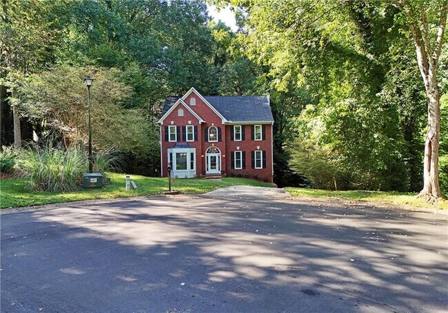 Building Photo - 2130 Hickory Cove