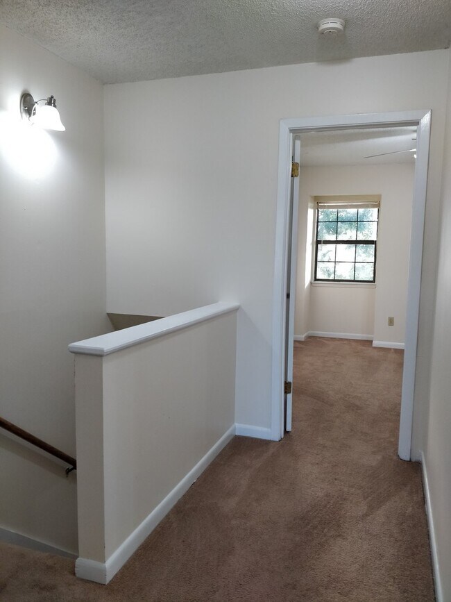 Building Photo - 502 Chemin Metairie Rd