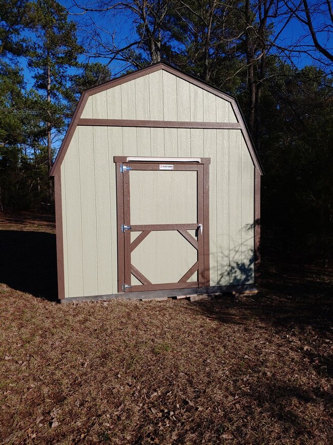 Building Photo - 1813 Swinging Bridge Rd