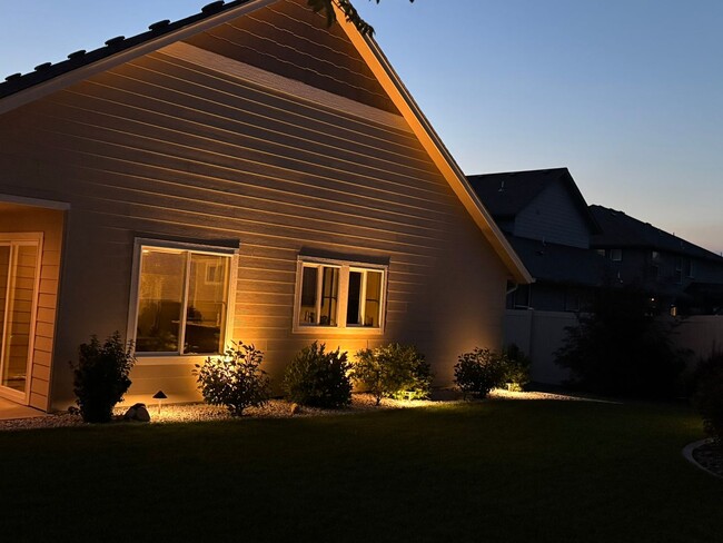Building Photo - Gorgeous Hayden Home For Rent!
