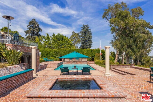 Building Photo - 10820 Ambazac Way