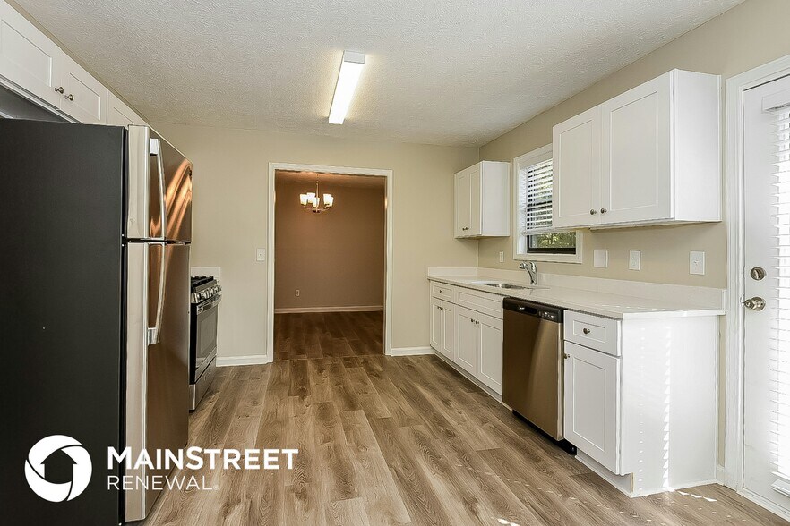 Building Photo - 8050 Sumit Wood Dr NW