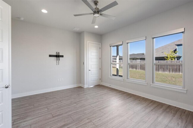 Building Photo - 9820 Grapevine Leaf Dr