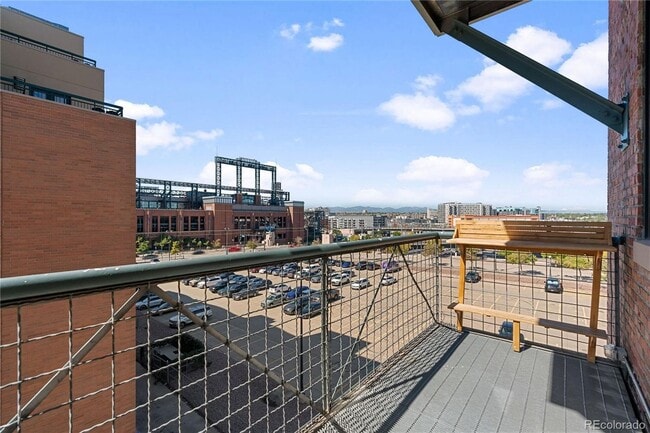 Building Photo - 1 BED 1 BATH 2 PARKING SPOTS ACROSS FROM ROCKIE'S STADIUM!