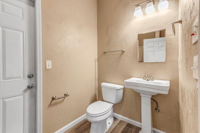 Building Photo - 41 Strattonwood Pl